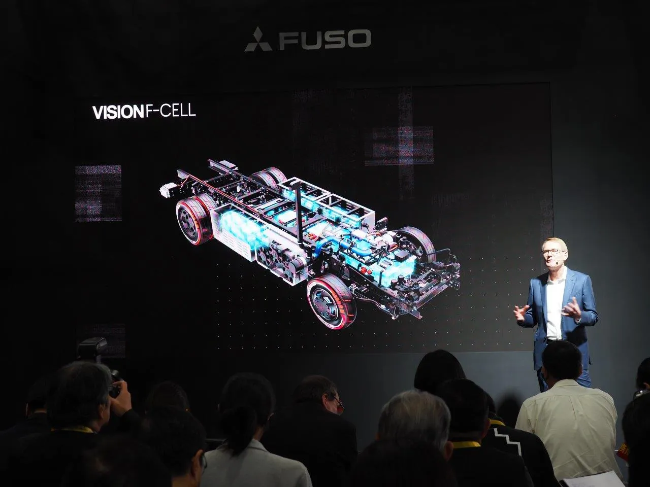 Mitsubishi Fuso Hadirkan Truk Konsep Fuel Cell Pertama “Vision F-CELL” di Tokyo Motor Show 2019
