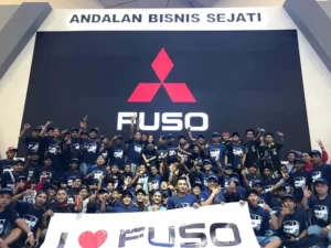 Komunitas Pecinta Mitsubishi Fuso Antusias Melihat Varian Baru Fighter di GIIAS 2019