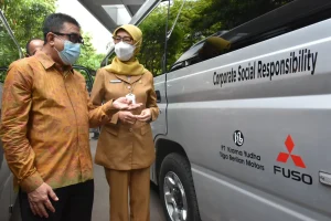 Mitsubishi Fuso Mendonasikan Espasio Kepada Pemerintah Provinsi DKI Jakarta untuk Membantu Penanganan COVID-19