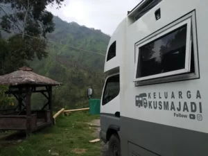 Misi Keluarga Kusmajadi Keliling Nusantara Naik Colt Diesel: Unlocking Indonesia’s Treasure